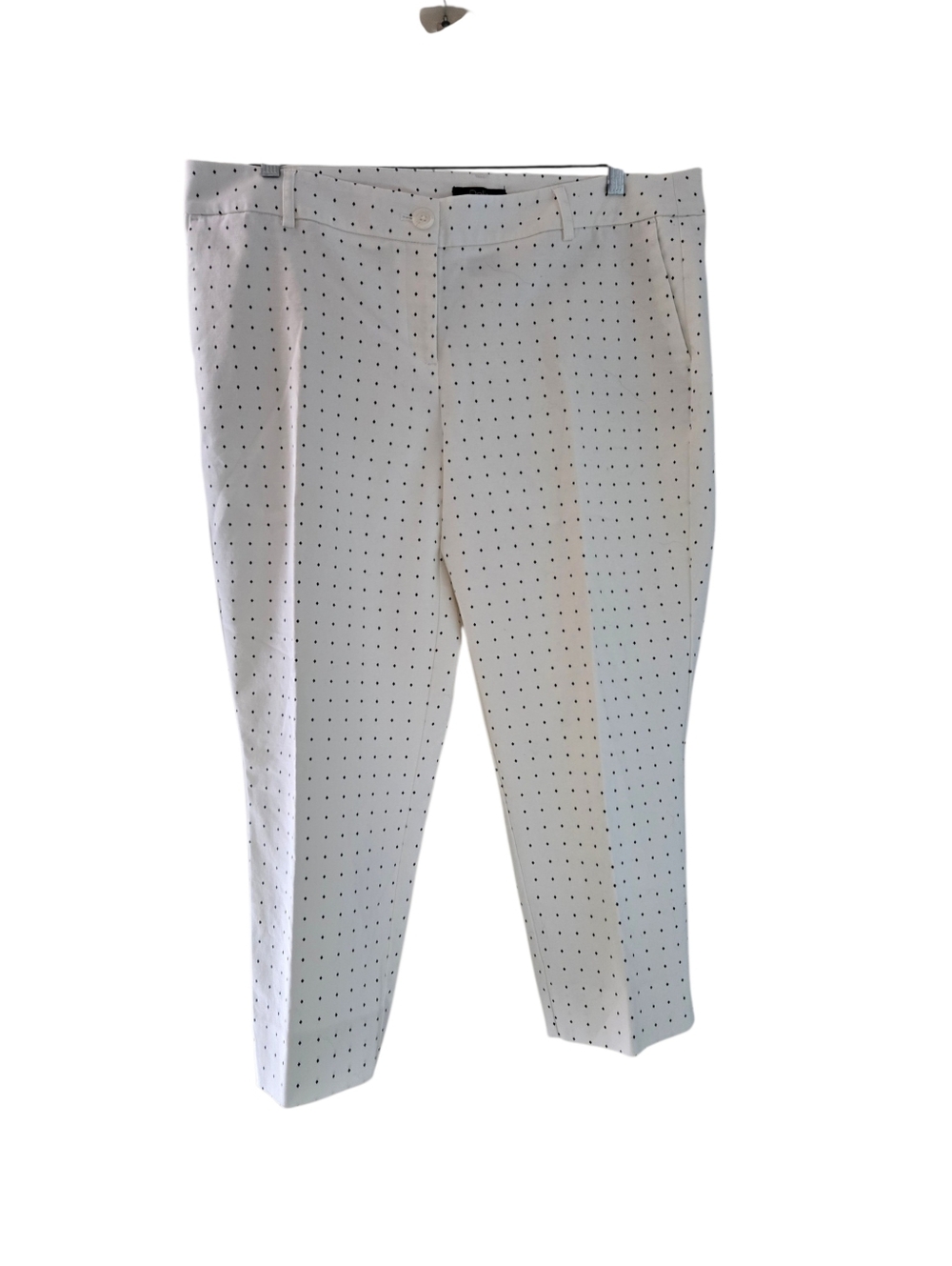 Dalia Casual Stretch White & Black Dot  Capri Pants - Women's Size 16